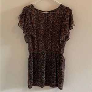 F21- Flutter sleeve top
